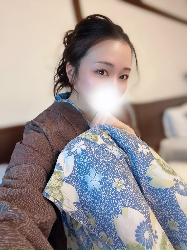 青葉りな(23)