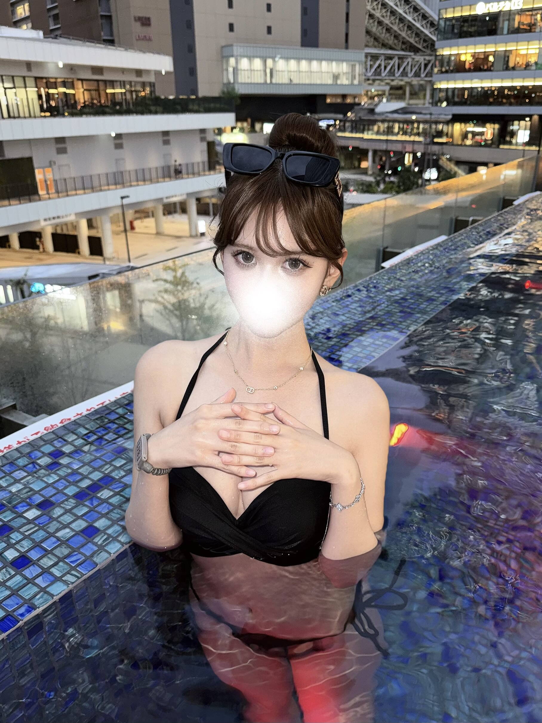 ✨(🕶)