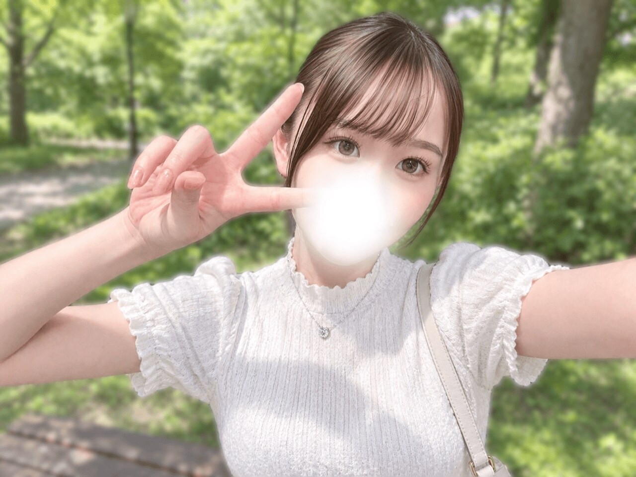 変更( ; ; )